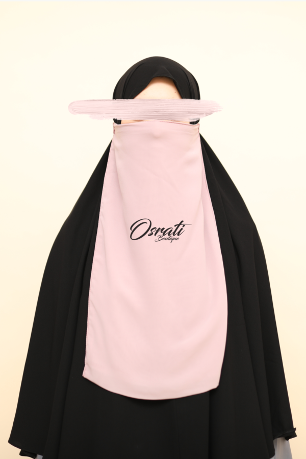 Ontdek de Lithaam Dusty Pink bij Osrati Boutique. Een elegante en verfijnde dusty pink Lithaam, perfect voor een chique en stijlvolle uitstraling.