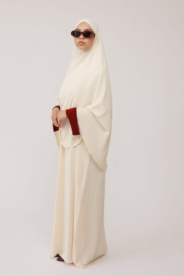INSIDE OUT SLEEVE ABAYA - CREAM & BURGUNDY